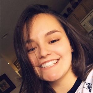 Meet your Posher, Alyson